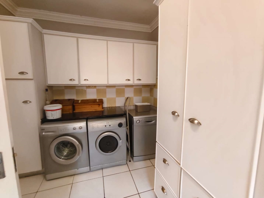 6 Bedroom Property for Sale in Quaggafontein Free State